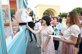 Лейла Алиева и Арзу Алиева посетили летний фестиваль CandyFest и посмотрели шоу цирка на воде «Волшебная жемчужина»-ФОТО 