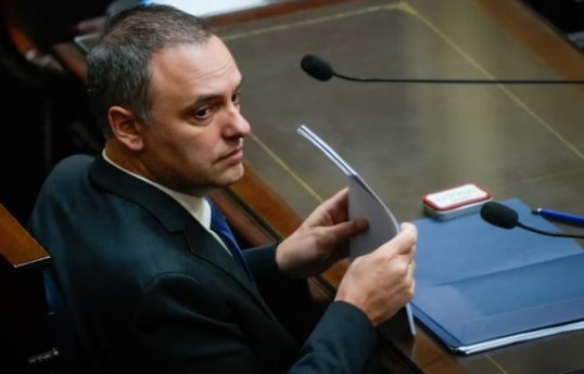 Глава кабинета министров Аргентины Мануэль Адорни