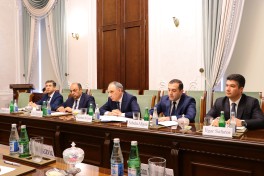 Генпрокурор Азербайджана встретился с гендиректором Международной комиссии по пропавшим без вести лицам