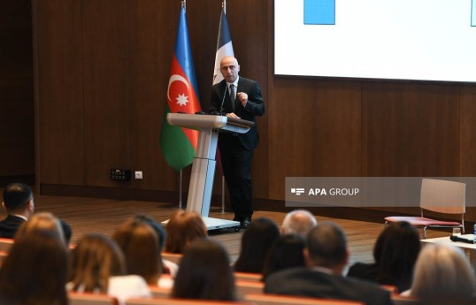 министр науки и образования Эмин Амруллаев