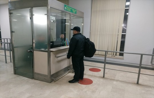 Азербайджан разрешил почти 500 гражданам России пересечь границу с Ираном