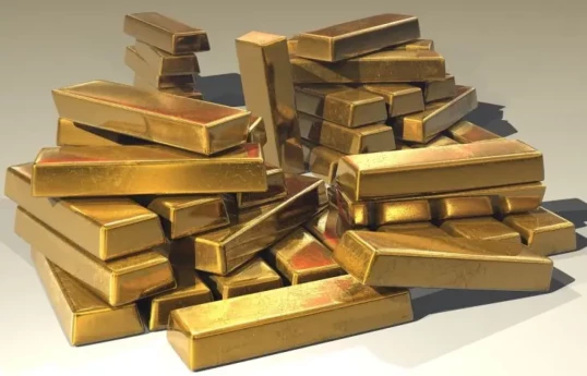 Золото вновь превысило отметку в $5 300