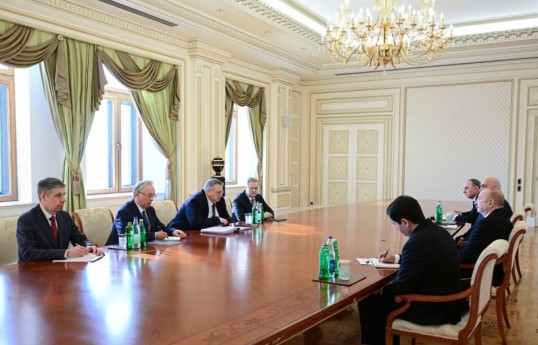 Президент Азербайджана принял вице-премьера РФ