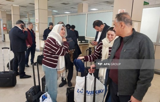 Пилоты и члены экипажа иранской авиакомпании отправлены через азербайджанскую границу на родину-ФОТО 