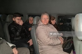 В город Агдам прибыла очередная группа переселенцев, им вручены ключи от квартир-ОБНОВЛЕНО-1 
