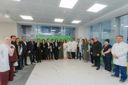 Лейла Алиева и Арзу Алиева посетили Педиатрический центр «Leyla Medical Center»
