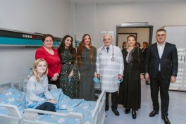 Лейла Алиева и Арзу Алиева посетили Педиатрический центр «Leyla Medical Center»