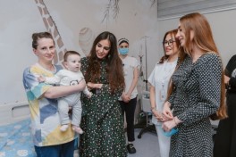 Лейла Алиева и Арзу Алиева посетили Педиатрический центр «Leyla Medical Center»