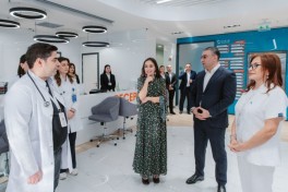 Лейла Алиева и Арзу Алиева посетили Педиатрический центр «Leyla Medical Center»
