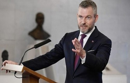 Президент Словакии направил письмо Президенту Ильхаму Алиеву