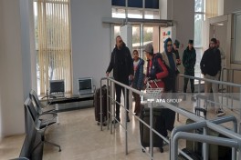 Сегодня 31 человек был эвакуирован из Ирана через азербайджанскую границу, трое из них дипломаты