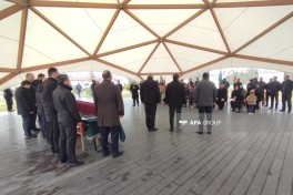 Жителям, переехавшим в село Ханабад Ходжалинского района, вручены ключи от домов — ФОТО 
