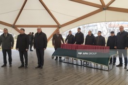 Жителям, переехавшим в село Ханабад Ходжалинского района, вручены ключи от домов — ФОТО 