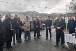 Очередная группа переселенцев прибыла в посёлок Гырмызы Базар Ходжавендского района, жителям вручены ключи-ФОТО 