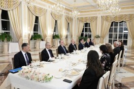 В ходе официального обеда состоялась встреча Президента Ильхама Алиева с президентом Совета ЕС в расширенном составе-ФОТО -ОБНОВЛЕНО 