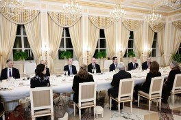 В ходе официального обеда состоялась встреча Президента Ильхама Алиева с президентом Совета ЕС в расширенном составе-ФОТО -ОБНОВЛЕНО 