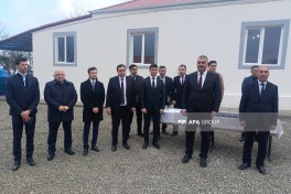 В село Ханоба Ходжавендского района прибыла первая группа переселенцев, им вручены ключи от квартир-ОБНОВЛЕНО -ФОТО 