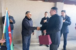 В Агдеринский район прибыли очередные группы переселенцев, им вручены ключи от домов -ОБНОВЛЕНО-ФОТО 