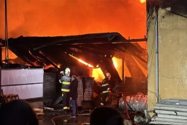 Пожар в мебельном цехе в Бинагадинском районе Баку потушен-ФОТО -ВИДЕО -ОБНОВЛЕНО-3 