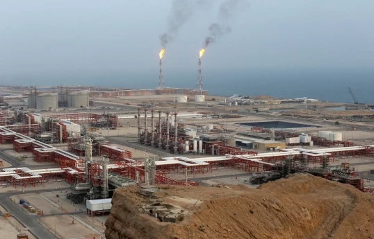 США и Израиль нанесли удары по нефтегазовым объектам на юге Ирана