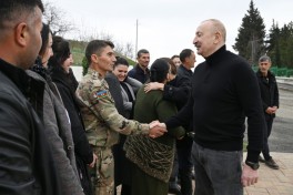 Президент Азербайджана ознакомился с работами по восстановлению частных жилых домов и инфраструктуры в селе Ханоба Ходжавендского района-ФОТО-ОБНОВЛЕНО 