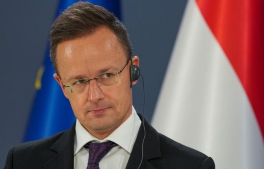 Сийярто: Венгрия не будет поддерживать финансирование Украины до восстановления поставок нефти
