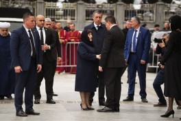 Состоялись похороны Илии II, в церемонии приняла участие Сахиба Гафарова — ФОТО 