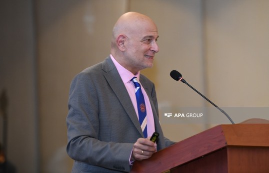 основатель и руководитель международной платформы путешественников «NomadMania» Гарри Митсидис