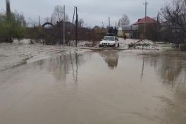 МЧС эвакуировало 42 человек с затопленных территорий в Баку, Сумгайыте и Абшеронском районе -ФОТО-ВИДЕО-ОБНОВЛЕНО-1 