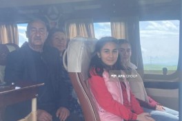 В город Ходжавенд прибыла очередная группа переселенцев, им вручены ключи от квартир -ФОТО-ОБНОВЛЕНО-1 