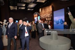 Представители дипкорпуса посетили Мемориал Ходжалинского геноцида-ФОТО 
