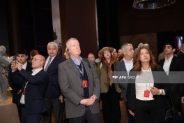 Представители дипкорпуса посетили Мемориал Ходжалинского геноцида-ФОТО 