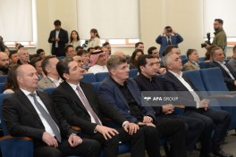 Хикмет Гаджиев: Азербайджан имеет хорошие отношения со всеми соседями