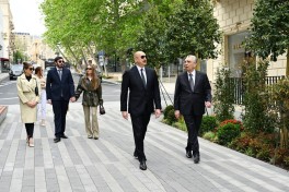 Президент Ильхам Алиев принял участие в открытии улицы Ислама Сафарли в Баку после реконструкции