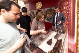 Золотые и серебряные изделия «AzerGold» были представлены на Международном фестивале ковра