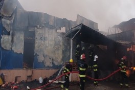 Пожар на заводе в Гяндже потушен-ОБНОВЛЕНО -ВИДЕО -ФОТО 