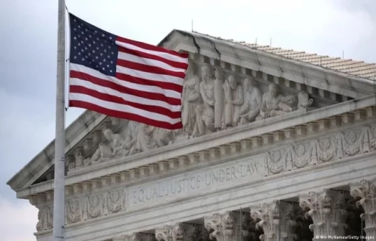 Суд в США счел неправомочным введение администрацией пошлин в размере 10%