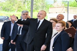 Президент Ильхам Алиев встретился с семьями, переехавшими в первый жилой комплекс в городе Зангилан -ОБНОВЛЕНО-2 