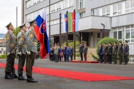 Министры обороны обсудили состояние азербайджано-словацкого военного сотрудничества