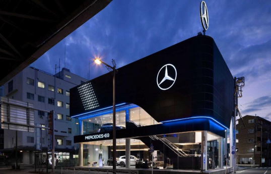 СМИ: Mercedes-Benz продал все свои автосалоны в Берлине