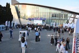 В рамках Фестиваля WUF13 на Бакинском приморском бульваре была проведена «Общественная программа» -ФОТО 