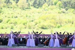 В городе Шуша проходит IX Международный музыкальный фестиваль «Харыбюльбюль»