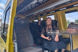 Очередная группа переселенцев прибыла в село Шюкюрбейли Джабраильского района, им были вручены ключи от домов-ОБНОВЛЕНО 