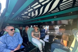 В село Шюкюрбейли Джабраильского района прибыла очередная группа переселенцев, им вручены ключи от домов-ФОТО-ОБНОВЛЕНО-1 