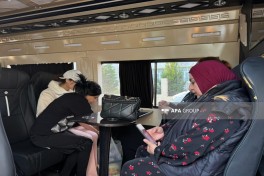В село Шюкюрбейли Джабраильского района прибыла очередная группа переселенцев, им вручены ключи от домов-ФОТО-ОБНОВЛЕНО-1 