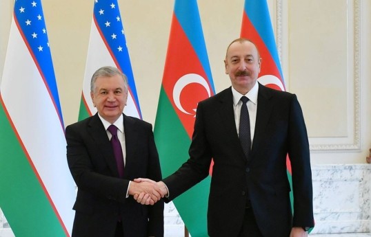 Президент Республики Узбекистан Шавкат Мирзиёев и Президент Азербайджанской Республики Ильхам Алиев.