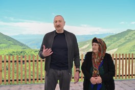 Президент Ильхам Алиев ознакомился с ходом работ в селе Беюк Галадереси Шушинского района и встретился с жителями - ФОТО-ОБНОВЛЕНО 