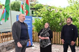 Президент Ильхам Алиев ознакомился с ходом работ в селе Беюк Галадереси Шушинского района и встретился с жителями - ФОТО-ОБНОВЛЕНО 