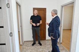 Президент ознакомился с условиями, созданными в частных домах для военнослужащих в Ходжалы -ФОТО 