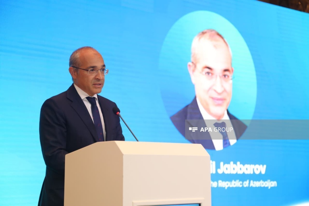 министр экономики Микаил Джаббаров